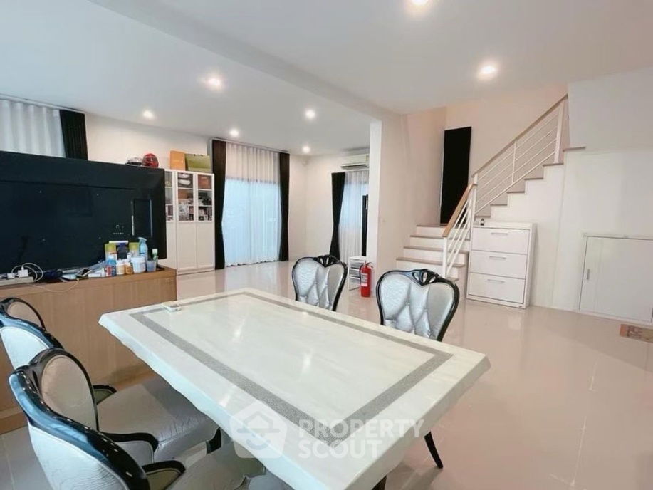 รูป 🏡 บ้านเดี่ยว 3 ห้องนอน สวยน่าอยู่ ให้เช่า ในโครงการ Pruksa Delight บางนา - ศรีนครินทร์ 🏡 - รูปที่ 2/16
