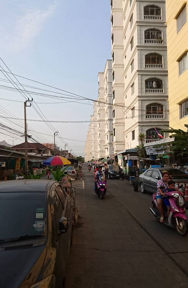 รูป นิรันดร์สาม ตึกเอม Bangkok thailand - รูปที่ 10/10
