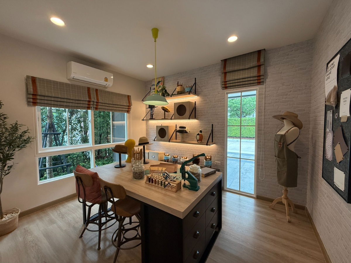 picture Convenient for all travel, located on the new Ratchaphruek Road, Saransiri Ratchaphruek 346, a ready-to-move-in home project from Sansiri. - 3/5