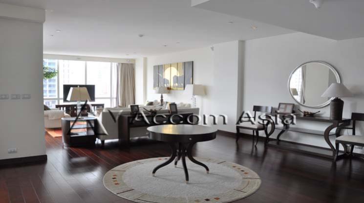 picture 🔼🔽 AccomA 📩 Spacious unit with private pool and dark wood tones at Le Raffine Sukhumvit 31 Condominium (1520402) - 2/9