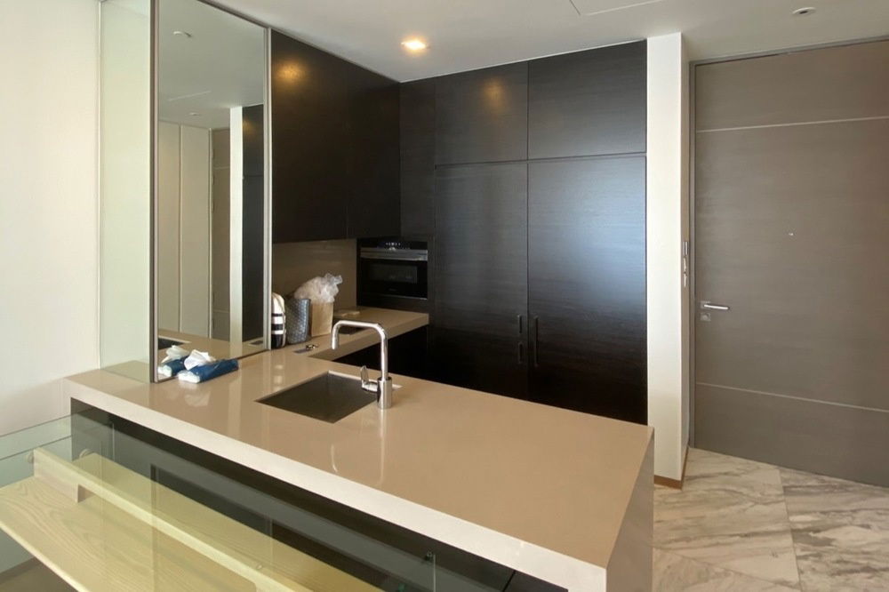 picture 🔥 Sale with tenant !! 🔥 Code C20221202767..........Saladaeng One, 1 bedroom, 1 bathroom, furnished, luxurious, Special Deal!!📣📣 - 4/6
