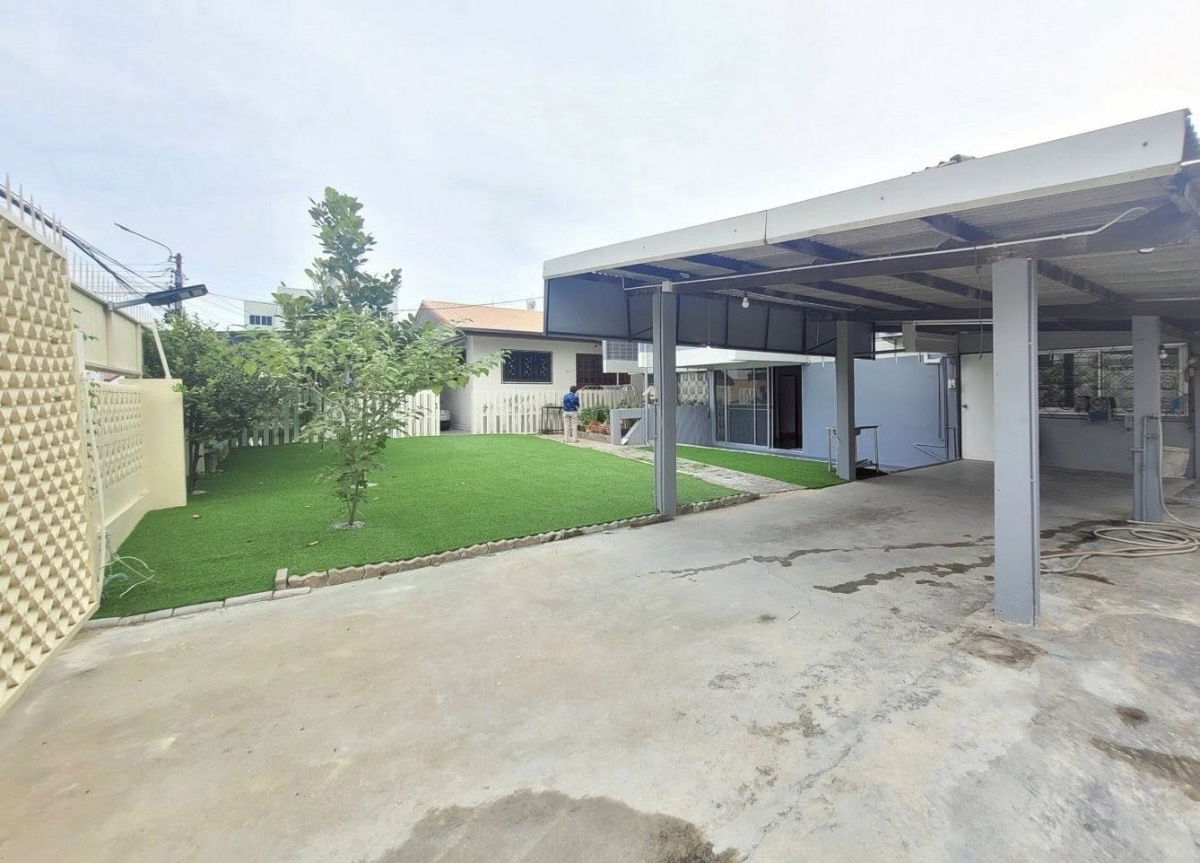 picture Newly renovated house for rent, Soi Rama 9 41, Intersection 14, near MRT Rama 9, 65,000 baht, property code: RS1021 - 9/9