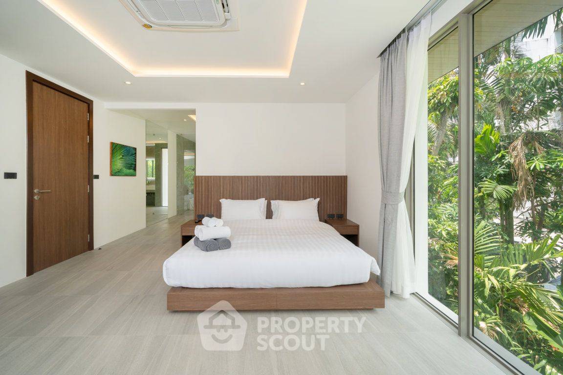 picture The Oriental Villa Kamala - A Brand New 3-Bedroom Pool Villa in Kamala (ID 1534738) - 24/31