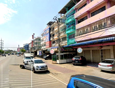 Shophouses for rent Rama 2 Road : Soi Sagaegam 48-54 Central Rama 2 1.1km Commercial building for rent 3-storey including mezzanine ro