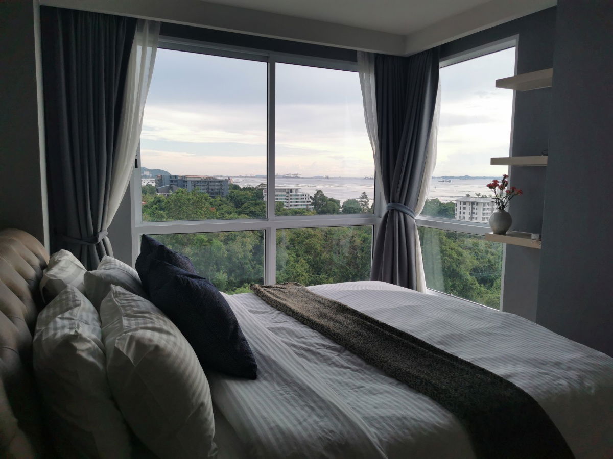 picture Fully furnished beachfront condominium in Sriracha, Chonburi  - 2/17