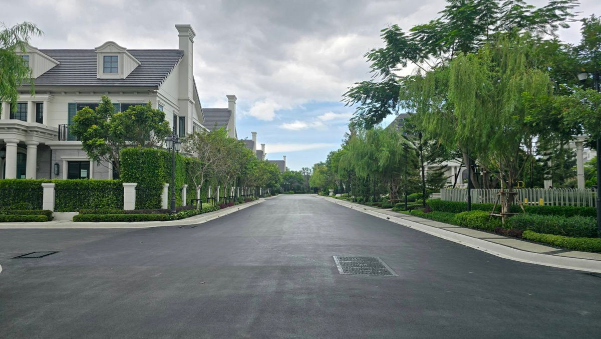 picture Best deal, Now THB 10 Million Off | Fully Furnished & Move-In Ready - 9/11