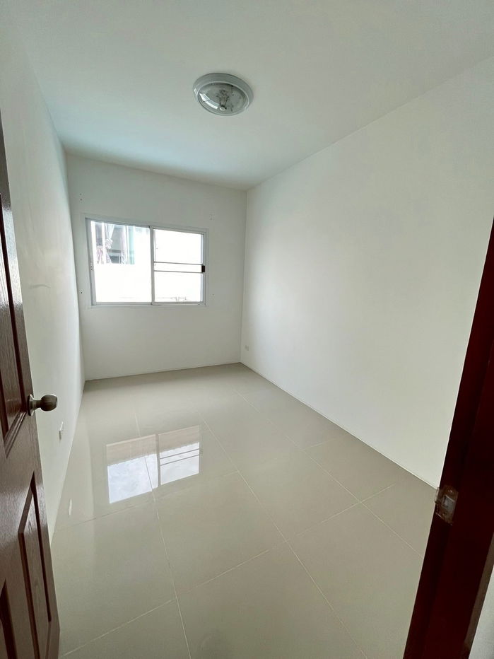 รูป ขายบ้าน หมู่บ้านร่มไม้2 ซ.6 ต.บ่อวิน อ.ศรีราชา จ.ชลบุรี  - รูปที่ 7/9