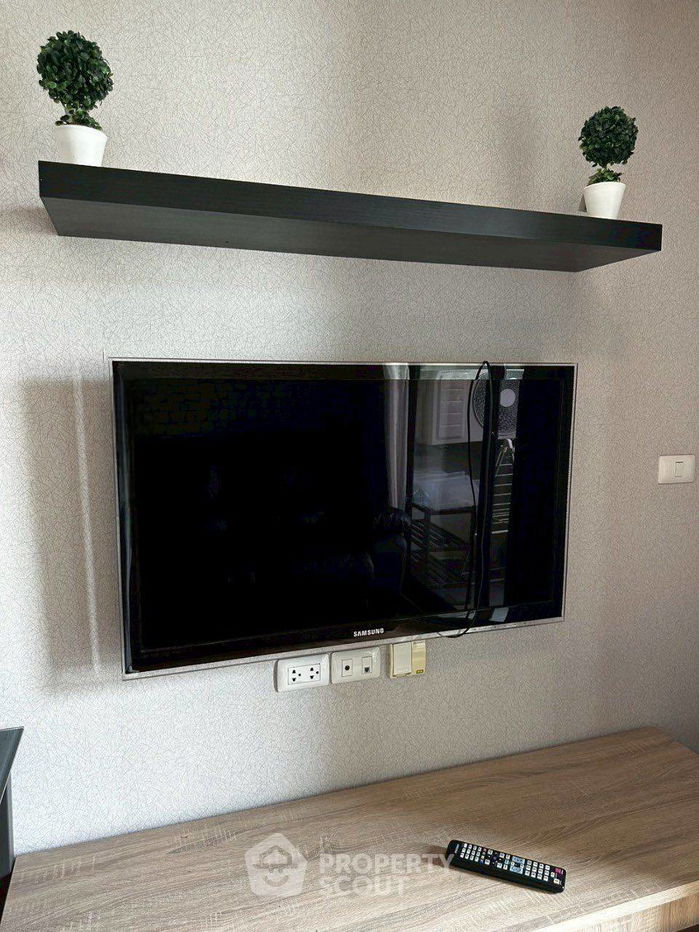 picture 1-BR Condo at Unio Sukhumvit 72 near BTS Bearing (ID 2222989) - 4/10