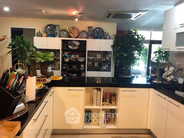picture 3-BR Condo at Baan Ananda Condo Sukhumvit 61 near BTS Thong Lor (ID 1031505) - 9/12