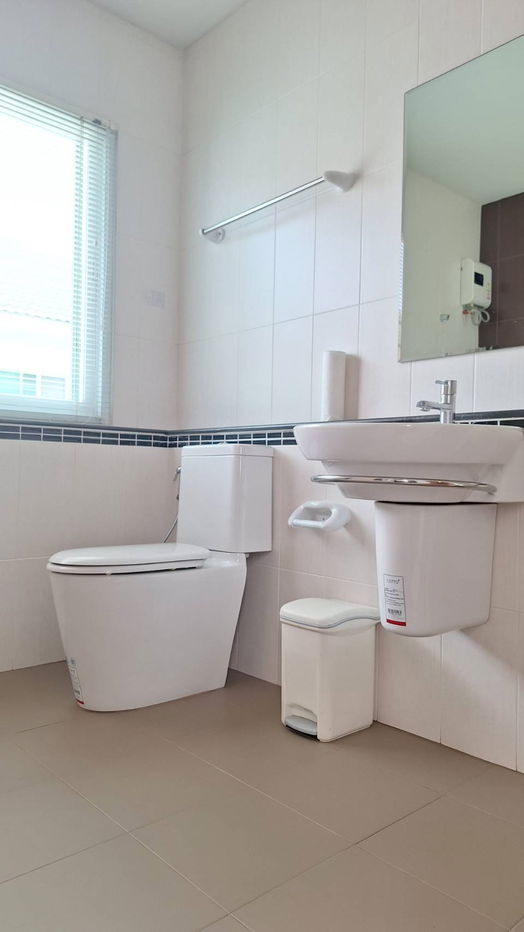 รูป ขายบ้านเดี่ยวโครงการลากูนน่าโฮม เฟส 10เนื้อที่ 72.10 ตร.ว. 3 ห้องนอน 2 ห้องน้ำ ราคาเพียง ล้านบาท  พร้อมอยู่ พร้อมเฟอร์และเครื่องใช้ไฟฟ้า  - รูปที่ 48/58