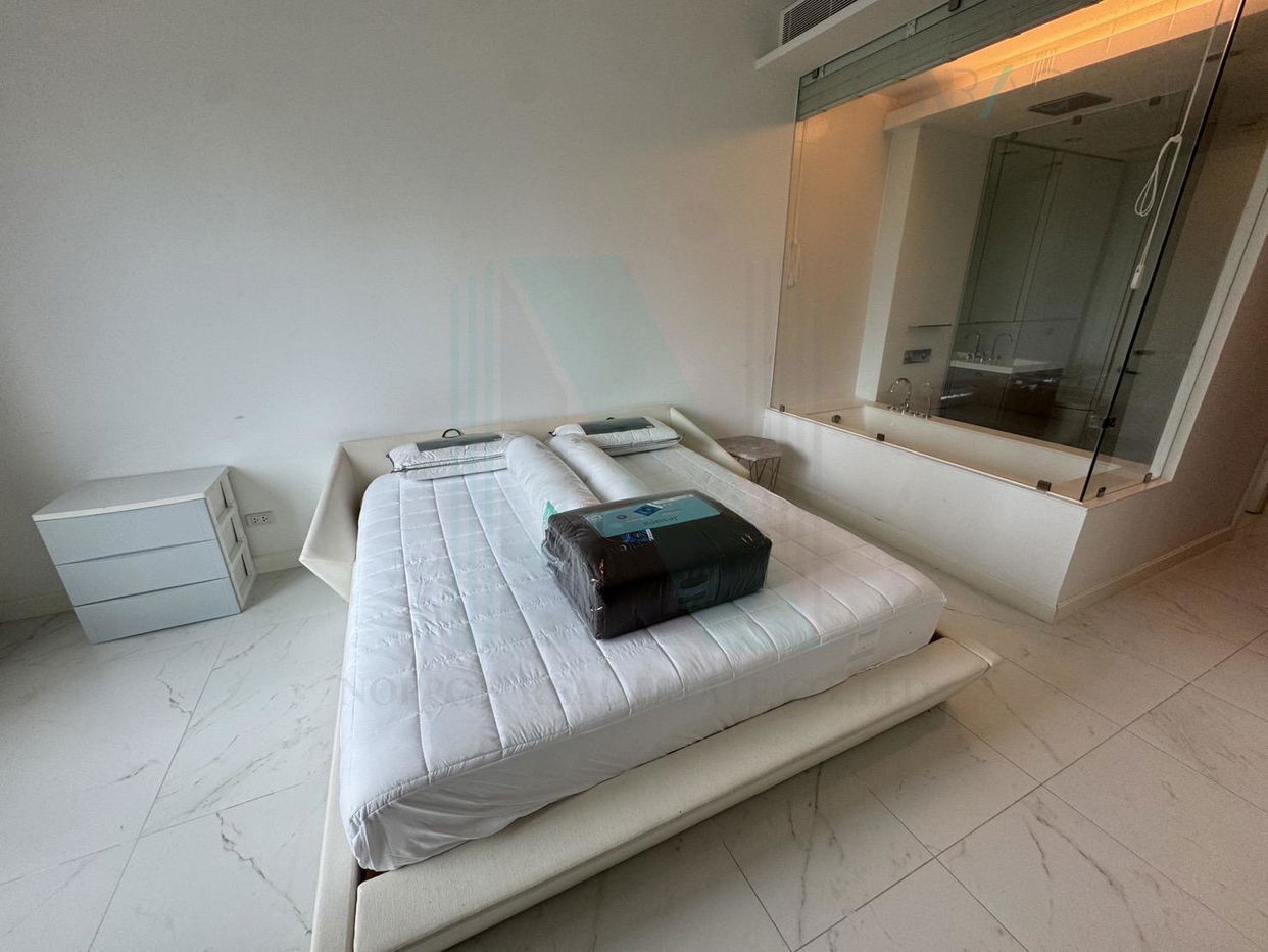 picture 📌 For Rent Condo 185 RATCHADAMRI Building 1, Floor 15,1 bed room, Room size 70.00 sqm - 1/8
