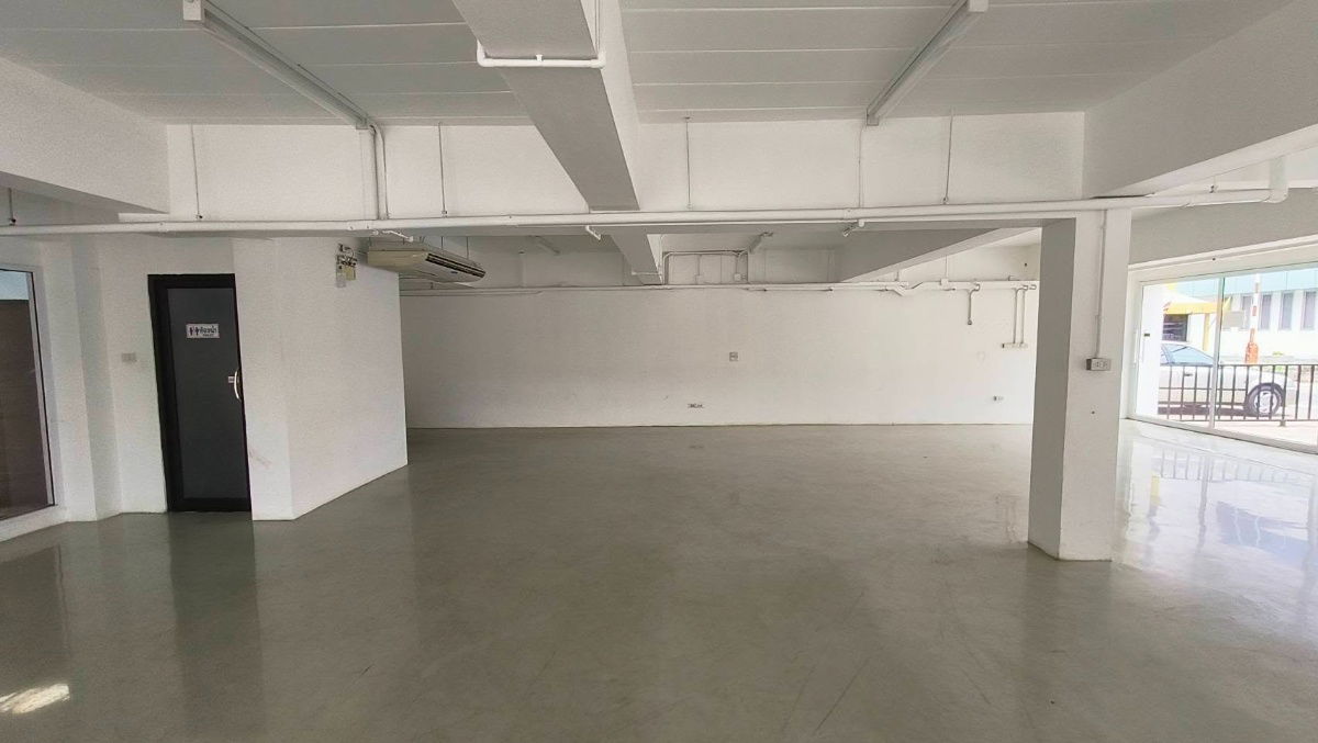 picture  For Rent: 3-Storey Showroom + Office with Stock Yard, on Vibhavadi Rangsit Road (Total Area: 1,270 sq.m.) Line: @nathong97 - 13/14