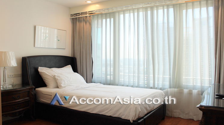 รูป 🔼🔽 AccomA 📩 Skyline-view duplex with floor-to-ceiling glass and airy layout (1521568) - รูปที่ 8/12