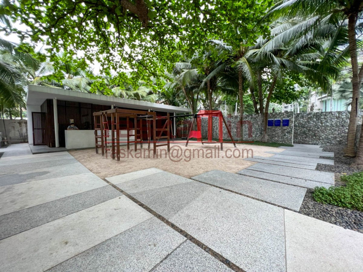 picture For Sale –Duplex High-Floor Unit at Northpoint Condominium - 11/25