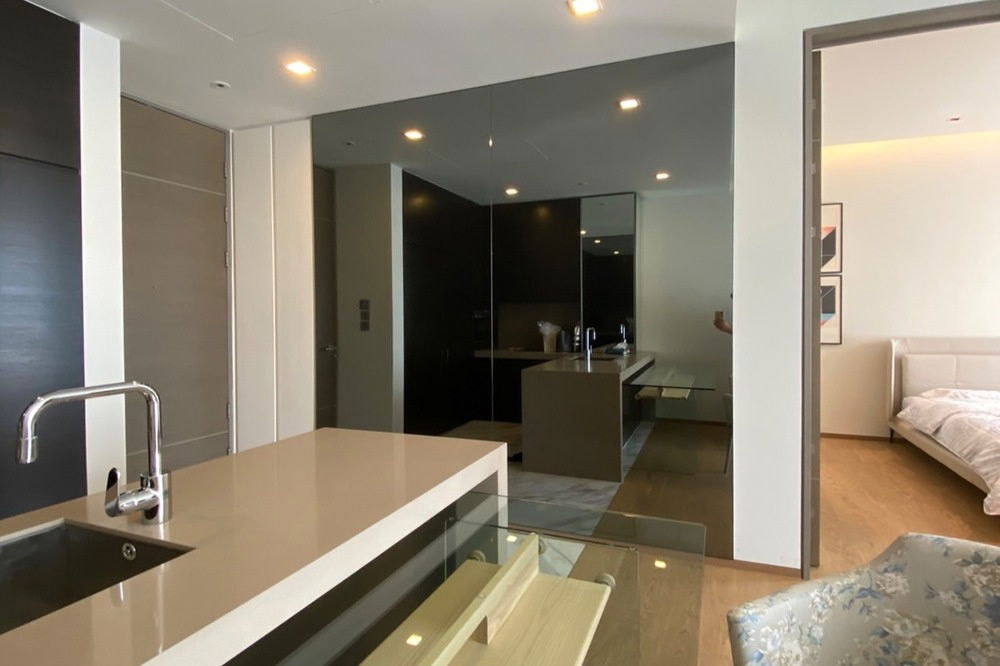picture 🔥 Sale with tenant !! 🔥 Code C20221202767..........Saladaeng One, 1 bedroom, 1 bathroom, furnished, luxurious, Special Deal!!📣📣 - 5/6