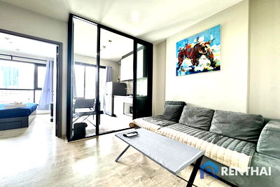 คอนโด ซอยบัวขาว : ราคาดีๆขายด่วน The Base Central Pattaya 1 ห้องนอน วิวเมืองและมองเห็นทะเล