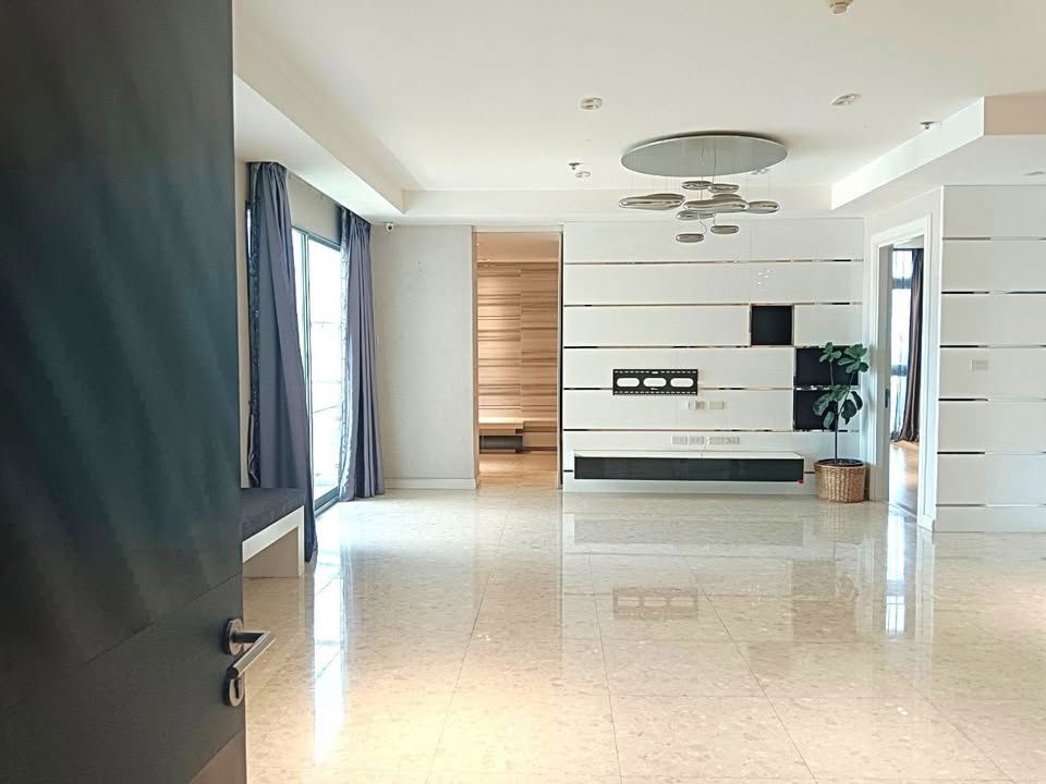 รูป ขายคอนโด Nusasiri Grand ราคา 24,500,000 บาท [NCs250711] - รูปที่ 1/26