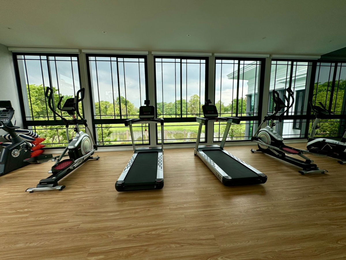 picture "Setthasiri Bangkok–Pathumthani 2" Experience slow living amidst serene golf course views 🌿 A luxury single house by Sansiri — Ready to move in. - 31/32