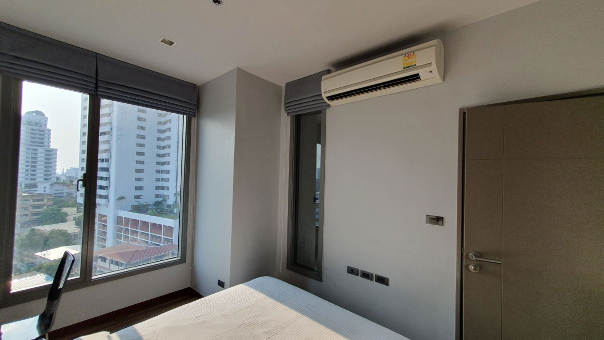 picture This room is a special Rare Item! Big Balcony! - 4/7