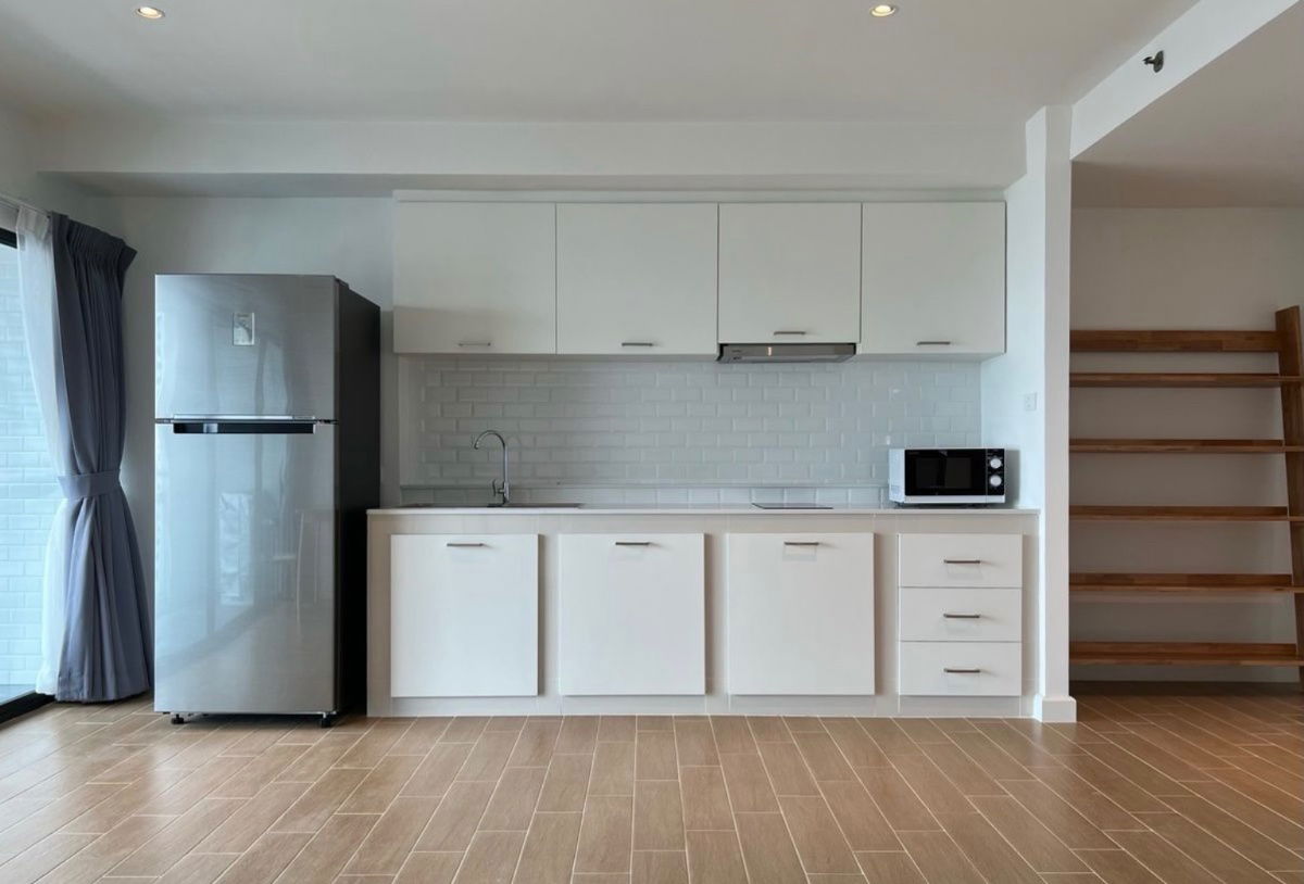 picture rent: The Natural Place Suite 2 bedrooms, beautiful, good location, ready to move in, near MRT Lumpini. Interested, add Line @841qqlnr - 3/14