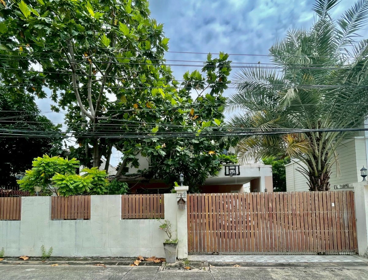 picture 🏡 For Sale: 2-Storey Detached Home in Prime Prachachuen Area - 2/15
