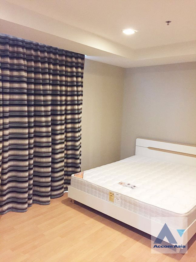 picture 🔼🔽 AccomA 📩 Spacious unit with cozy living and warm wooden tone (1515877) - 10/17