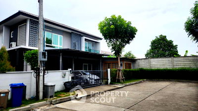 Houses for sale Siam University : 4-BR House near MRT Phasi Charoen (ID 1541549)