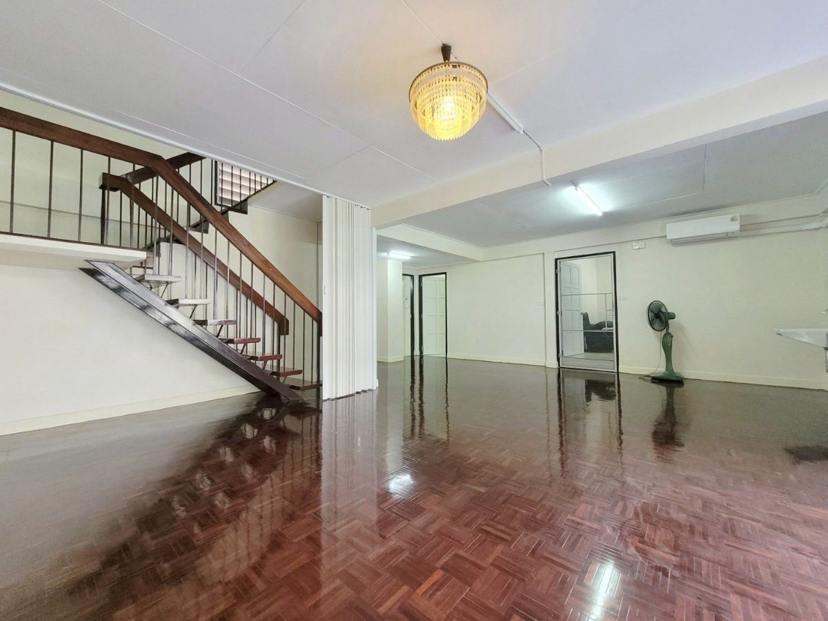 picture Newly renovated house for rent, Soi Rama 9 41, Intersection 14, near MRT Rama 9, 65,000 baht, property code: RS1021 - 3/9