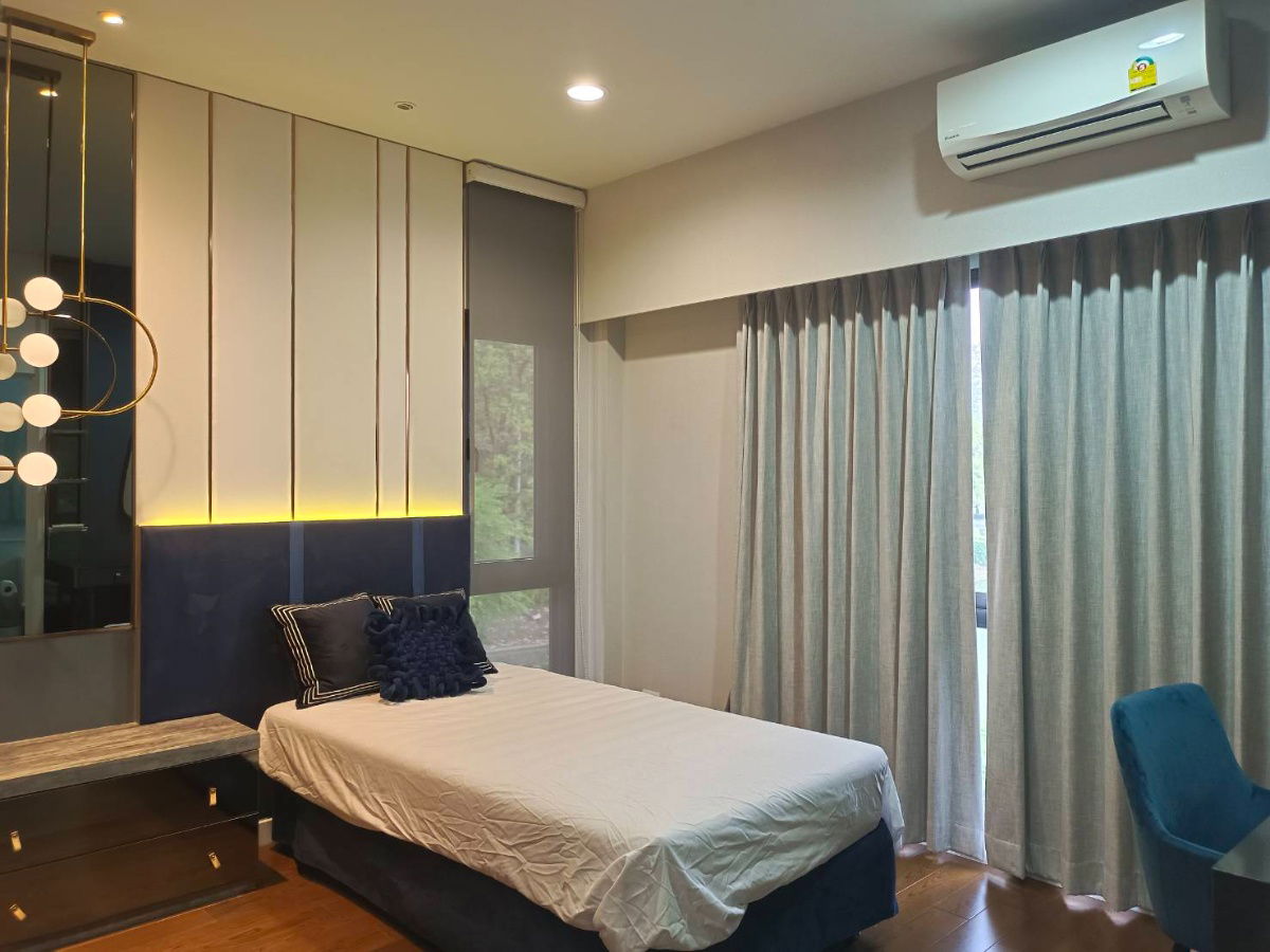 picture  3-bedroom detached house for sale in Mooban Nara Botanic Srinakarin, Yellow line Lasalle Skytrain Station - 17/18