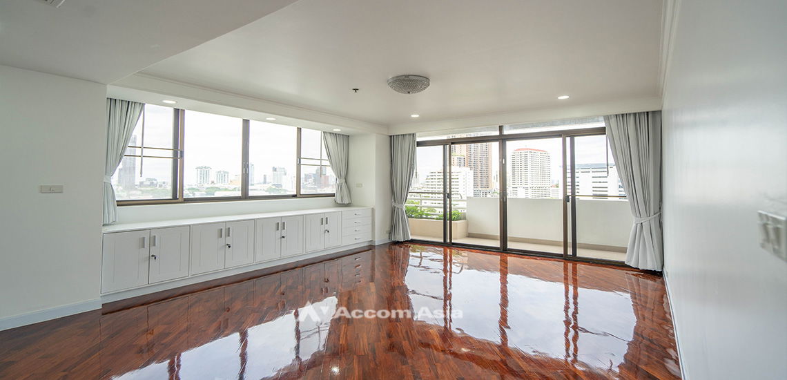 รูป 🔼🔽 AccomA 📩 Classically elegant unit with skyline balcony view (24496) - รูปที่ 11/18