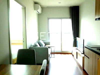 Condos for rent : 1 Bed Nice Room Super High Floor Good Location Close to  MRT Thailand Cultural Centre 80 m. @ Noble Revolve Ratchada 2