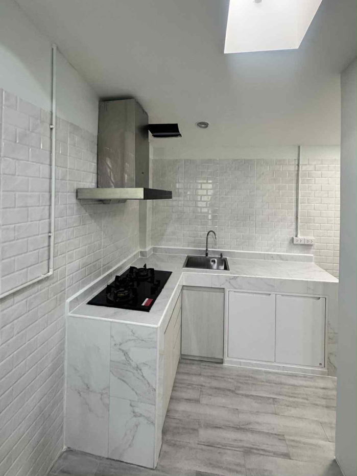 picture 🔥🔥 📌📌 🔥Hot Deal🔥  For rent Modern Townhome 3 floors at Soi Sukhumvit 54   - 9/10