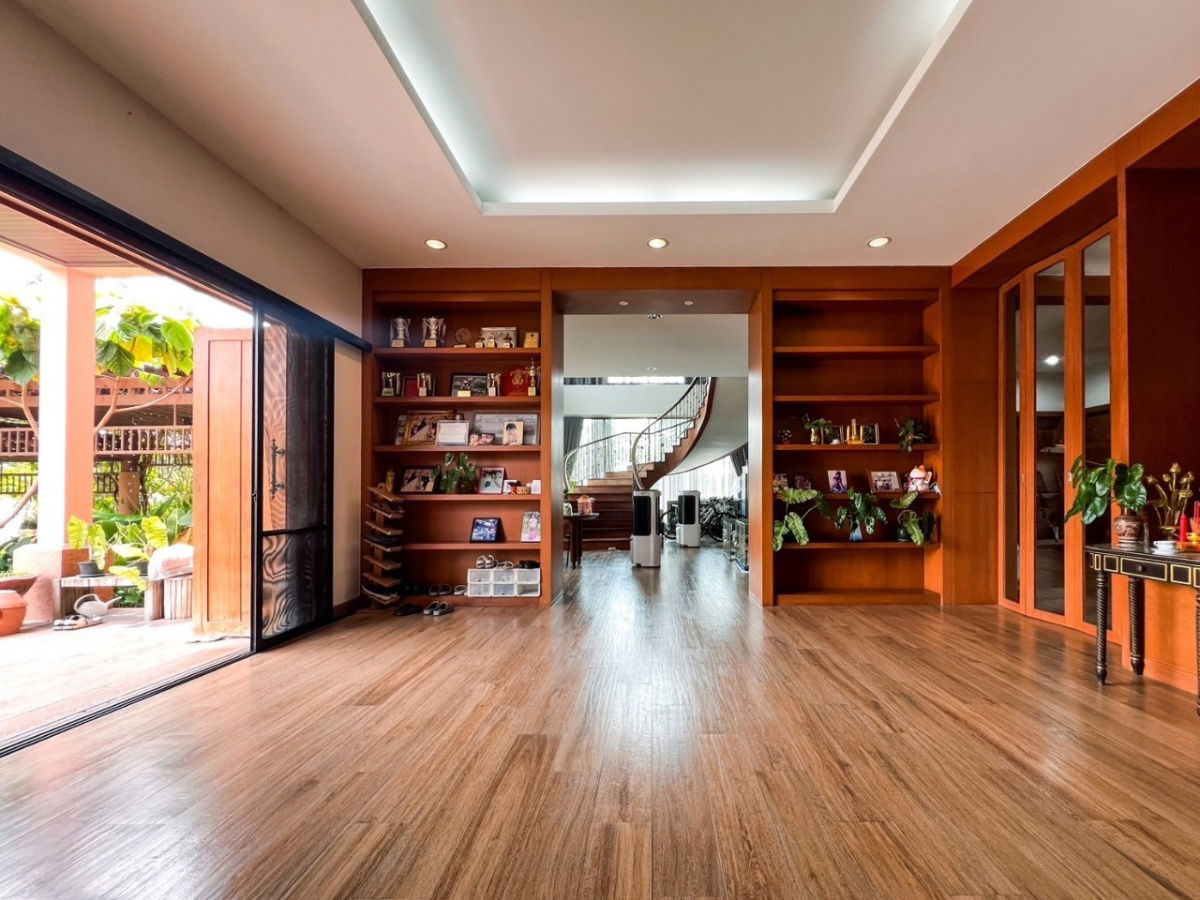 รูป 🏡 ขายด่วน! บ้านหลังใหญ่พื้นที่กว่า 1 ไร่ หายาก! ใกล้เดอะมอลล์บางแค, MRTหลักสอง บรรยากาศธรรมชาติ 🌟 - รูปที่ 15/21