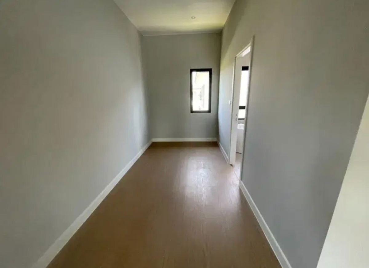 picture Don’t Miss Out! Beautiful House No. 199/4  Prime location near Si Saman Expressway, right next to a golf course! , Setthasiri Krungthep–Pathumthani 2 - 17/26