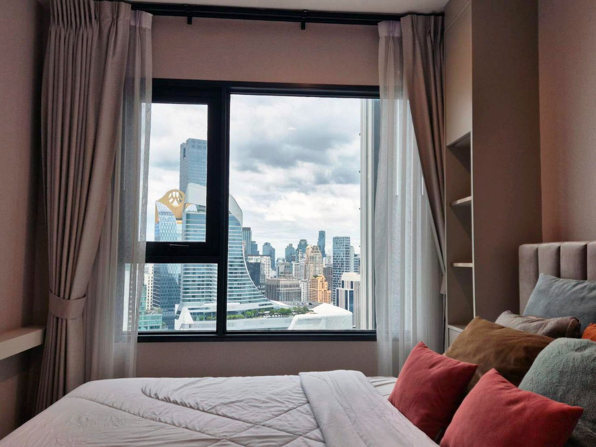 picture Luxury Central Embassy view 1 bedroom on 36th floor fully furnished ready to move in - 1/26