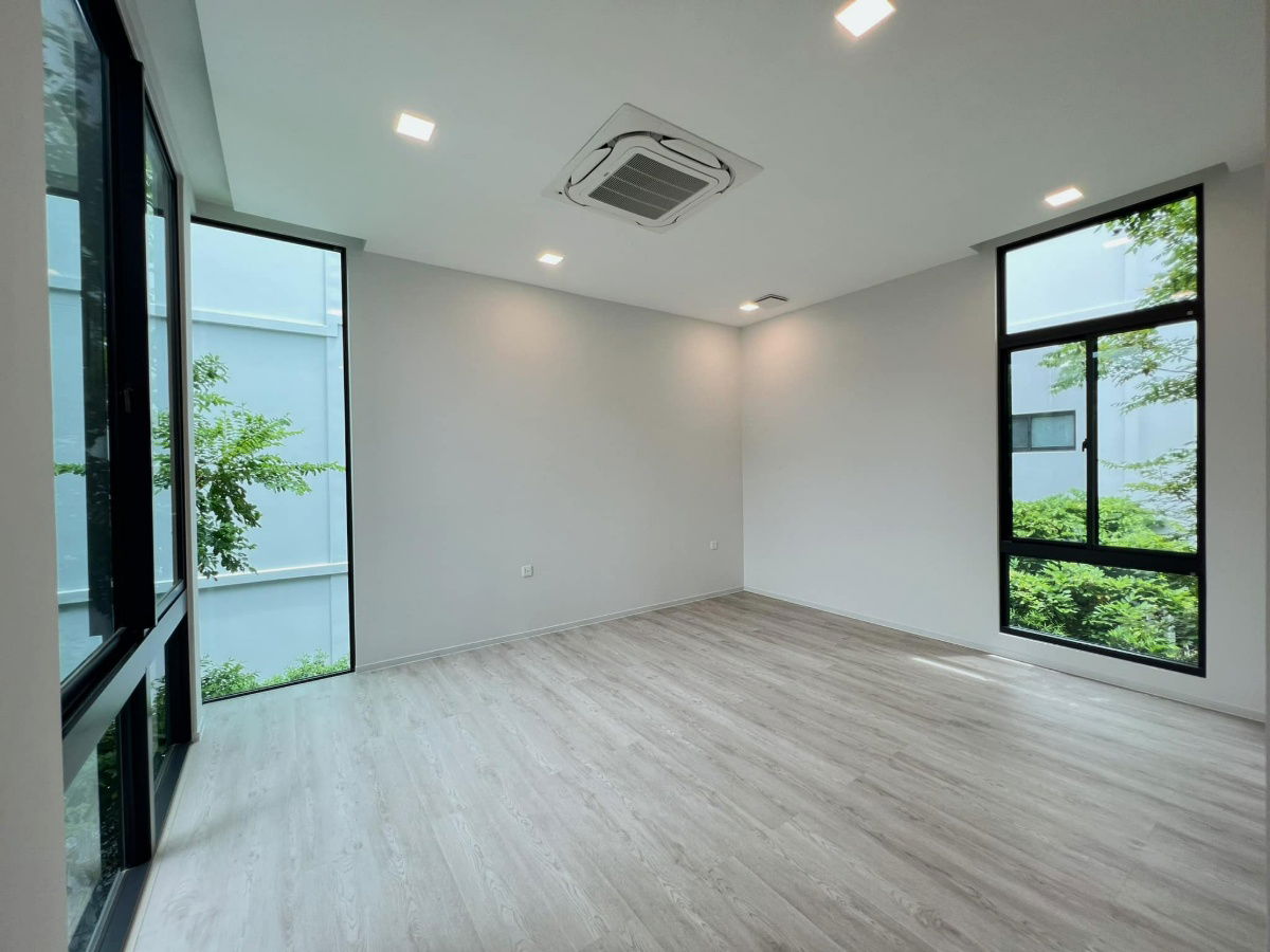 รูป เช่า ให้เช่าบ้านเดี่ยว VIVE กรุงเทพกรีฑา บ้านเดี่ยวหรู Modern Luxury ที่สุดของการใช้ชีวิต บนทำเลศักยภาพ "กรุงเทพกรีฑาตัดใหม่"  Line ID: @951qfbfi - รูปที่ 27/37