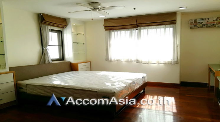 picture 🔼🔽 AccomA 📩 Modern-style condo with multiple balconies and scenic views (1516442) - 4/11