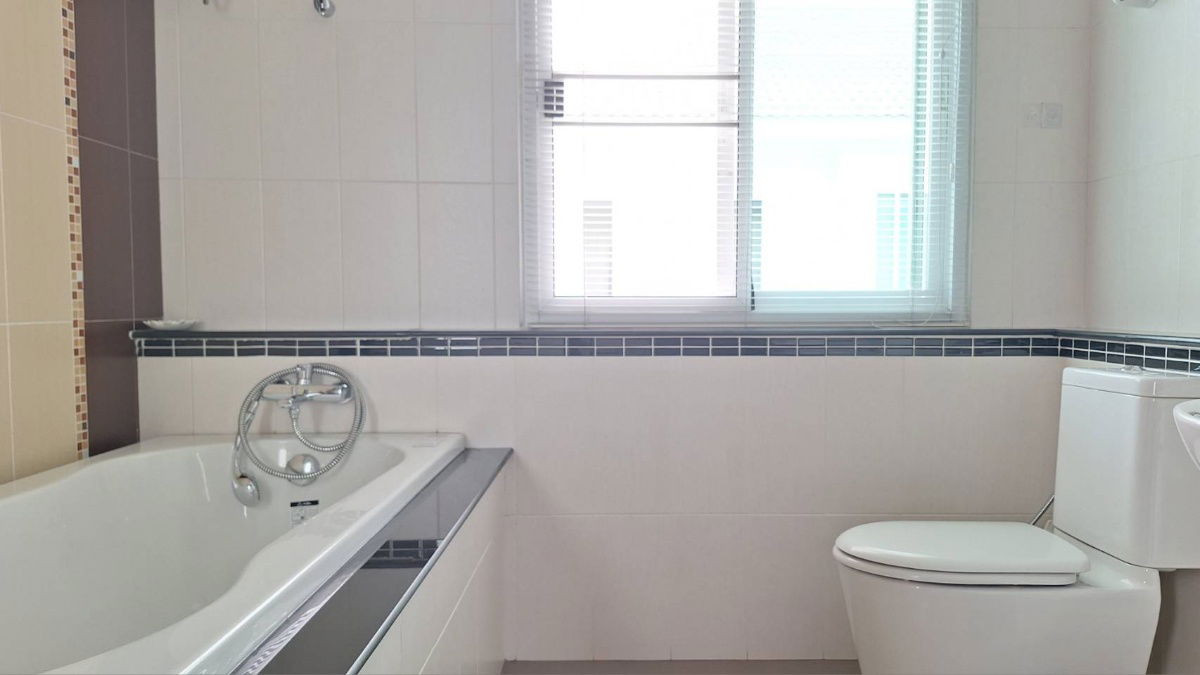 รูป ขายบ้านเดี่ยวโครงการลากูนน่าโฮม เฟส 10เนื้อที่ 72.10 ตร.ว. 3 ห้องนอน 2 ห้องน้ำ ราคาเพียง ล้านบาท  พร้อมอยู่ พร้อมเฟอร์และเครื่องใช้ไฟฟ้า  - รูปที่ 22/58