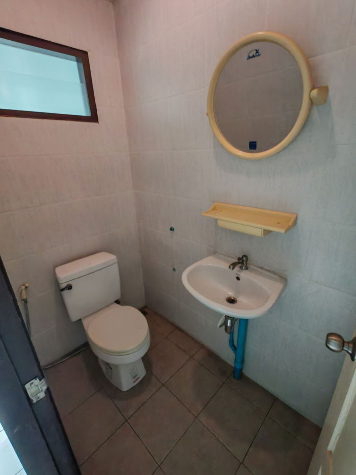 picture Rent a Commercial Building, Soi Phahonyothin 37/1 - 19/22