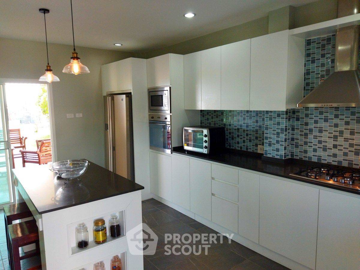 picture 5-BR Villa in Kui Buri (ID 1233501) - 18/34