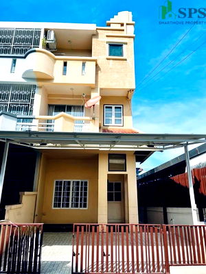 Townhouses for rent Soi Bearing (Sukhumvit 107) : Townhome for Rent Happy Land Ville Soi Lasalle 32  (SPSEVE1088)