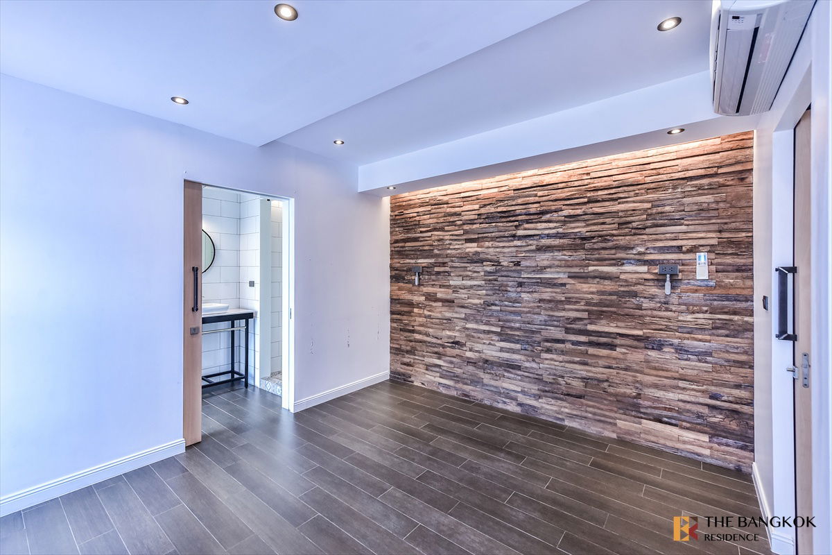 picture Penthouse Condominium 3 🌟 Luxury Penthouse, Large Stylish Finishing near BTS Ekkamai - 10/20