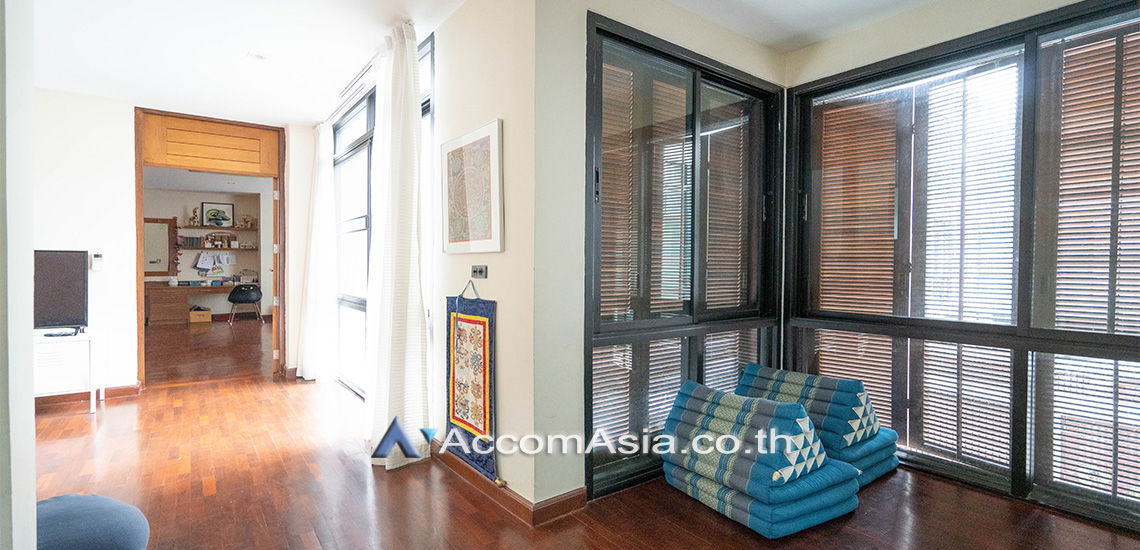 picture 🔼🔽 AccomA 📩  Minimalist Box-Shape Home with Natural Light and Utility Room (AA13422) - 5/20