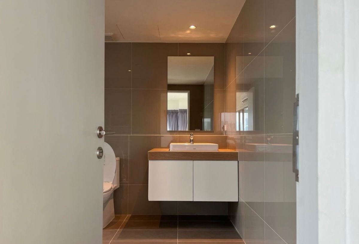 picture rent: The Natural Place Suite 2 bedrooms, beautiful, good location, ready to move in, near MRT Lumpini. Interested, add Line @841qqlnr - 7/14