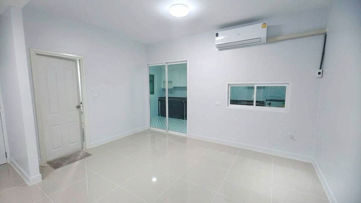 picture For rent : HBN0170  : Twin house The Village Bangna KM.10 (The Village Bangna KM.10) - 5/10