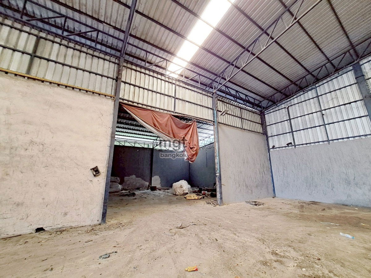 picture If you are looking for a ready-to-use factory in the heart of the EEC industrial estate, affordable price, 2.5 rai area, near the main road - 7/11