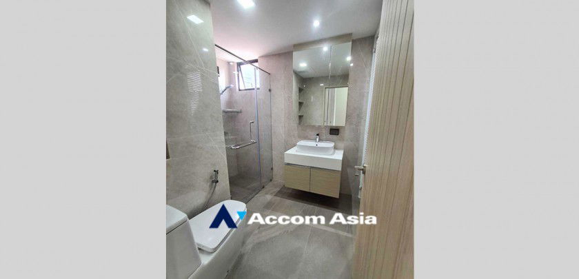 picture 🔼🔽 AccomA 📩 Bright contemporary condo with clean tones in Sukhumvit (13001082) - 12/13