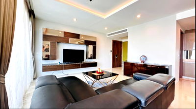 เช่าคอนโด รร.นานาชาติโชรส์เบอรี่  : ว่างพร้อมอยู่! Menam Residences. 3นอน 160ตร.ม. Line id: @pfagent