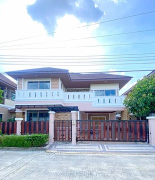 Opposite Central Westville 100m. MRT BangYiKhan 4.7km. Mansion for rent 2-storey 66sq.wa. 280sq.m. 6
