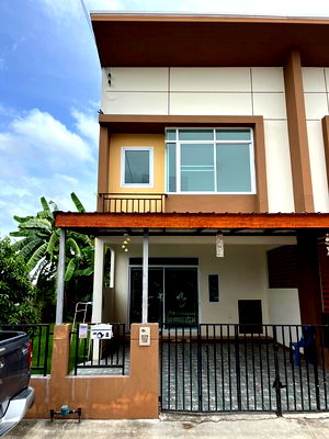 ทาวน์โฮม เหมราชอีสเทิร์นซีบอร์ด : ขายบ้าน หมู่บ้านร่มไม้2 ซ.6 ต.บ่อวิน อ.ศรีราชา จ.ชลบุรี 